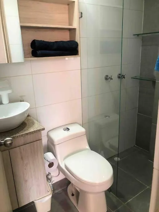 Grandioso Apartamento Cerca Al Lleras Y Tesoro Appartement Medellín