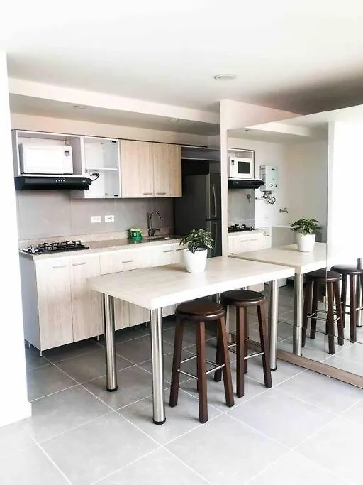 Grandioso Apartamento Cerca Al Lleras Y Tesoro Appartement Medellín 0*,